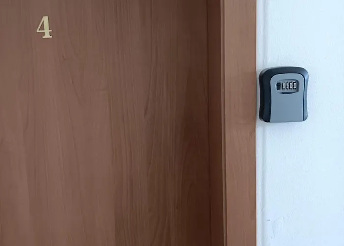 Rutland Bay Apartment *